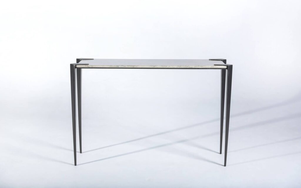 Figura Console