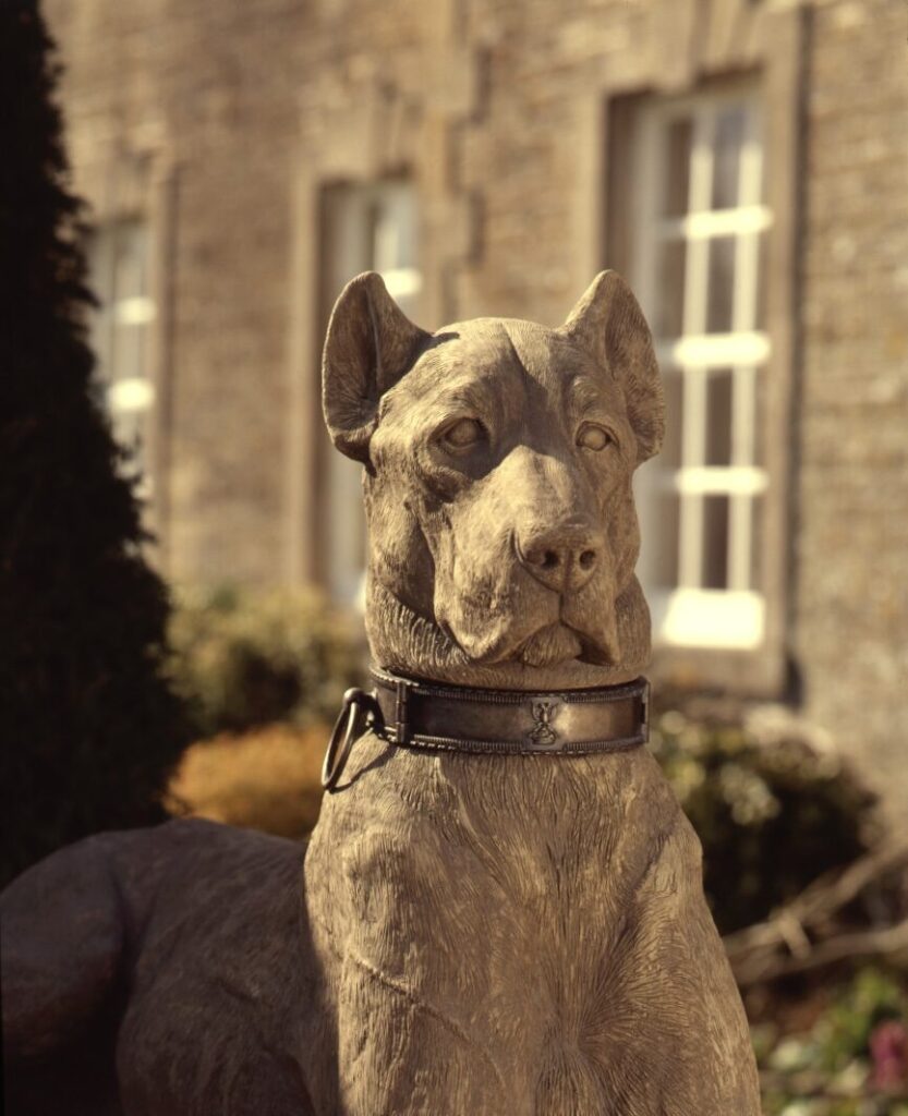 Stone Kingsale hounds dog statue In Situ 7
